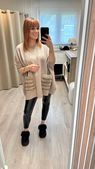 Pull oversize poches fourrure