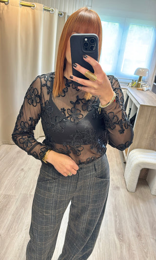 Blouse tulle fleurs velours et sequins noire