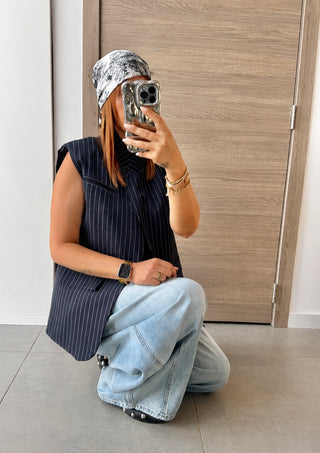 Jean barrel loose