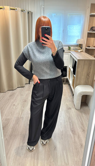 Pull sans manches gris à clous