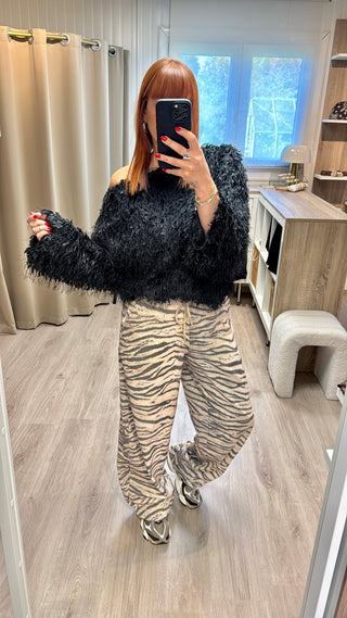 Pull froufrou noir