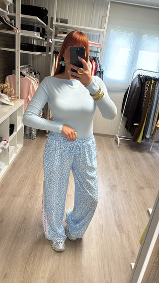 Basic bleu col bateau