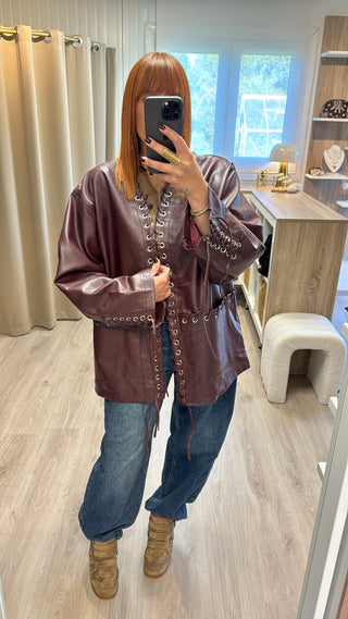 Veste similicuir à lacets lie de vin