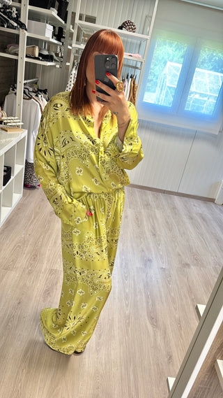Ensemble bandana vert (chemise et pantalon)