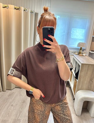 Pull marron détails boucles
