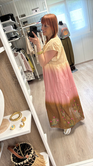 Longue robe tie and die