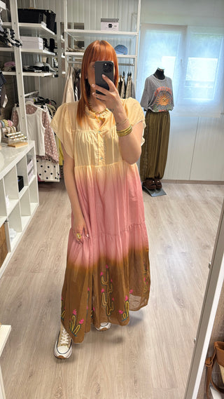 Longue robe tie and die