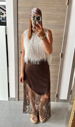 Jupe satinée marron et dentelle