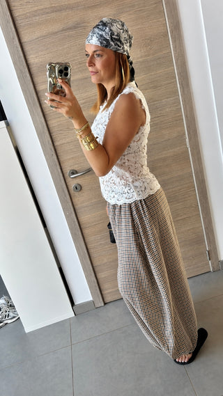 Blouse en dentelle blanche