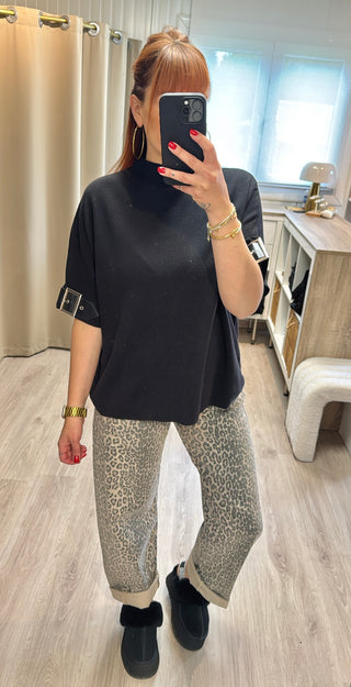 Pull noir détails boucles