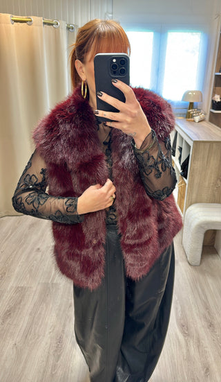 Veste fourrure sans manches bordeaux