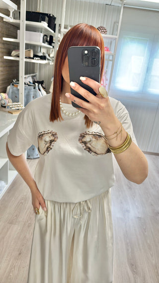 T-shirt coquillages et perles